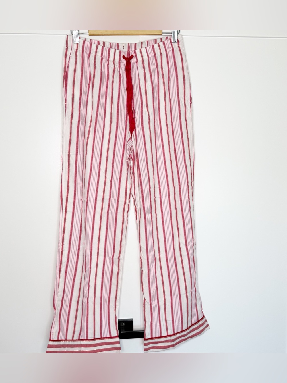 Victoria's Secret VICTORIA Pink CANDY CANE Holiday FLANNEL PAJAMAS Medium Short - Picture 7 of 16